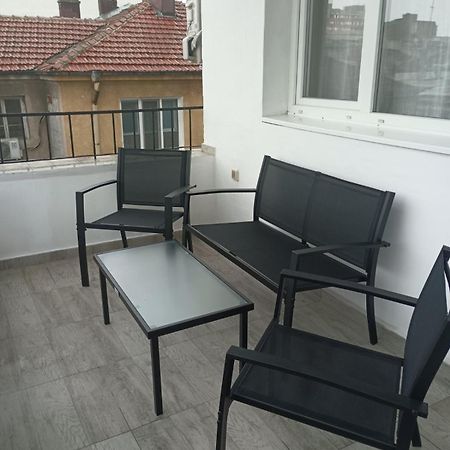 Yanakiev'S Central Apartment Burgas Zewnętrze zdjęcie
