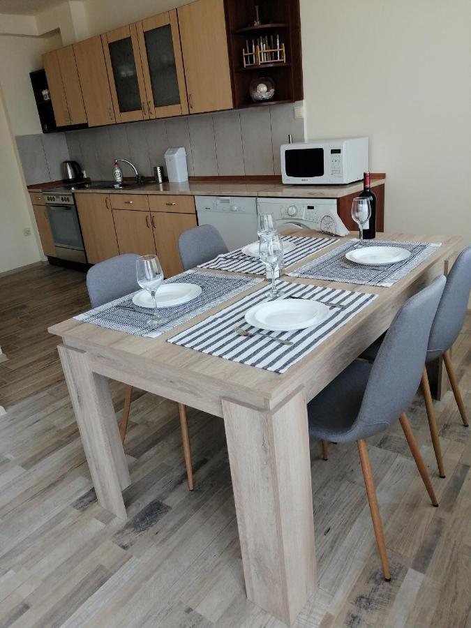 Yanakiev'S Central Apartment Burgas Zewnętrze zdjęcie